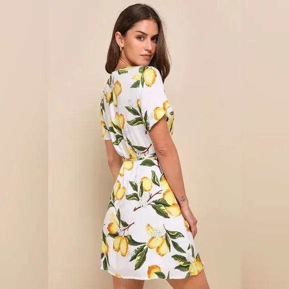 Lulus NWT A La Tart White and Yellow Lemon Print Wrap Dress size M - Picture 3 of 5